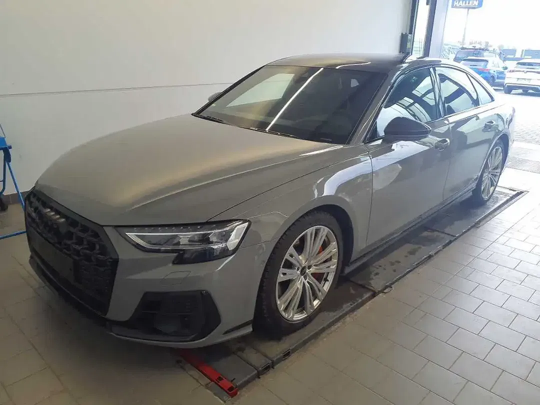 Audi S8 - foto 2