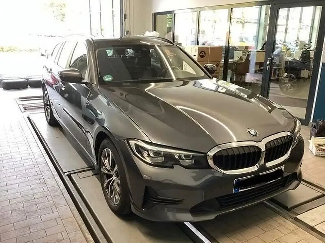 BMW 318 Touring - Thumbnail 5