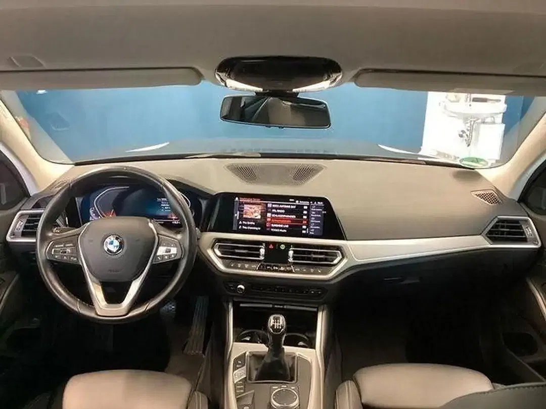 BMW 318 Touring - Thumbnail 6