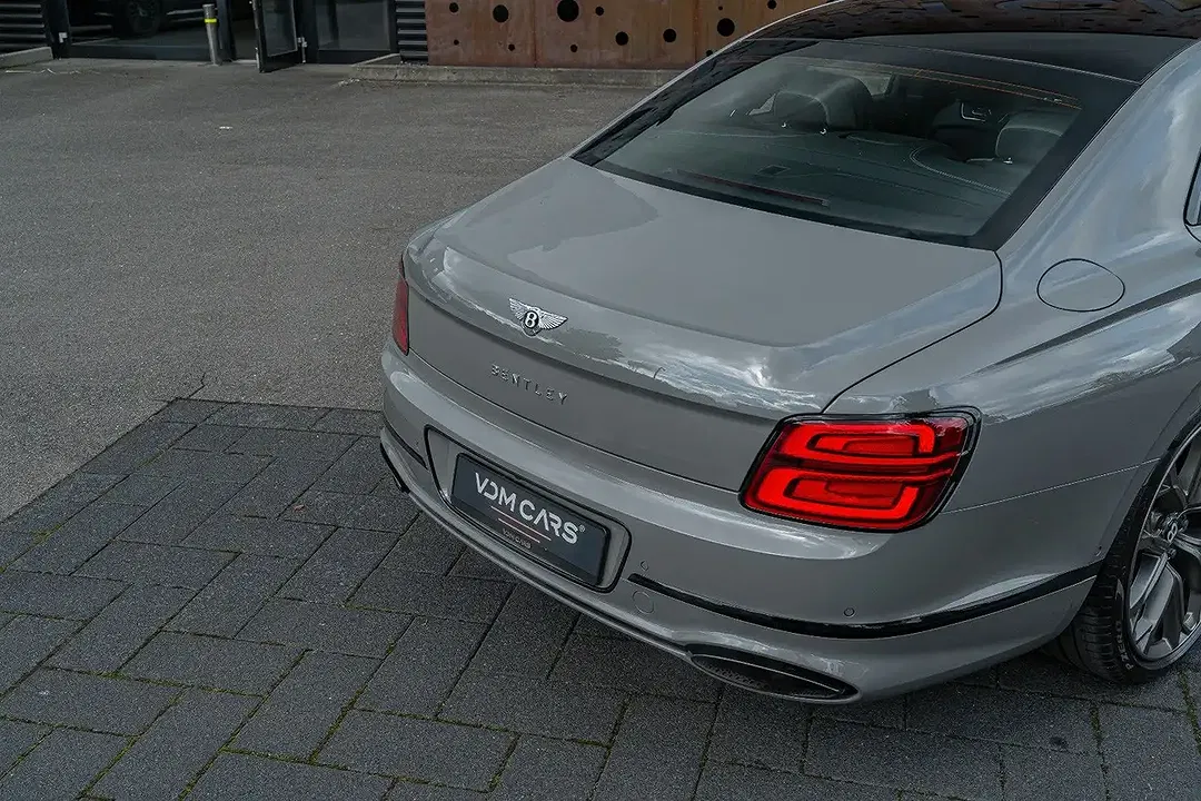 Bentley Flying Spur 6.0 W12 Speed Mulliner - foto 15