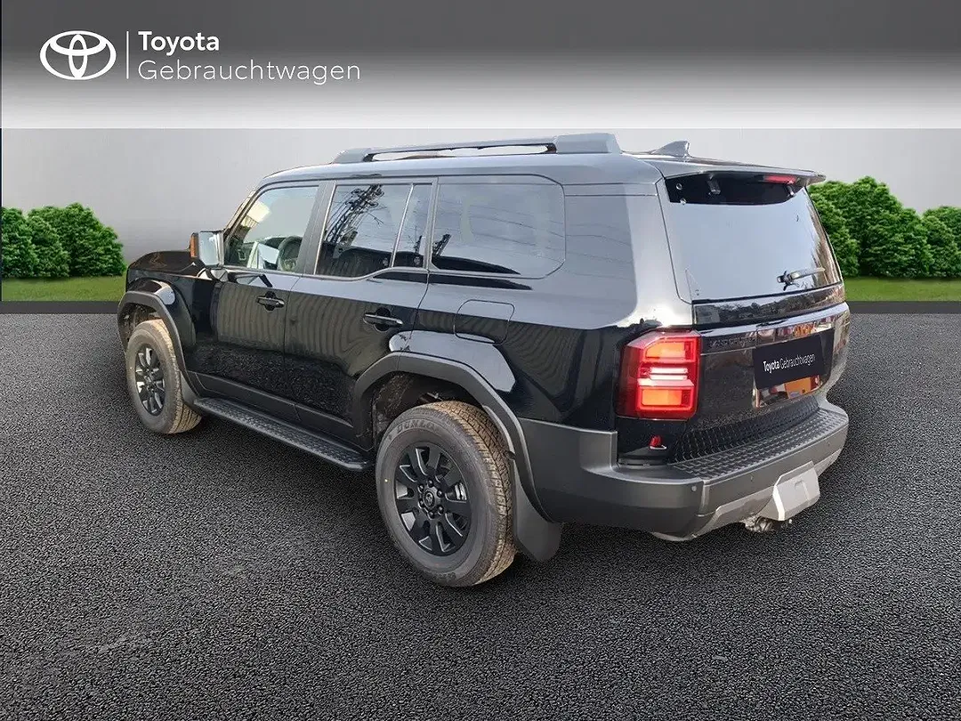 Toyota Land Cruiser 2.8 D-4D 4x4 Executive - Thumbnail 3