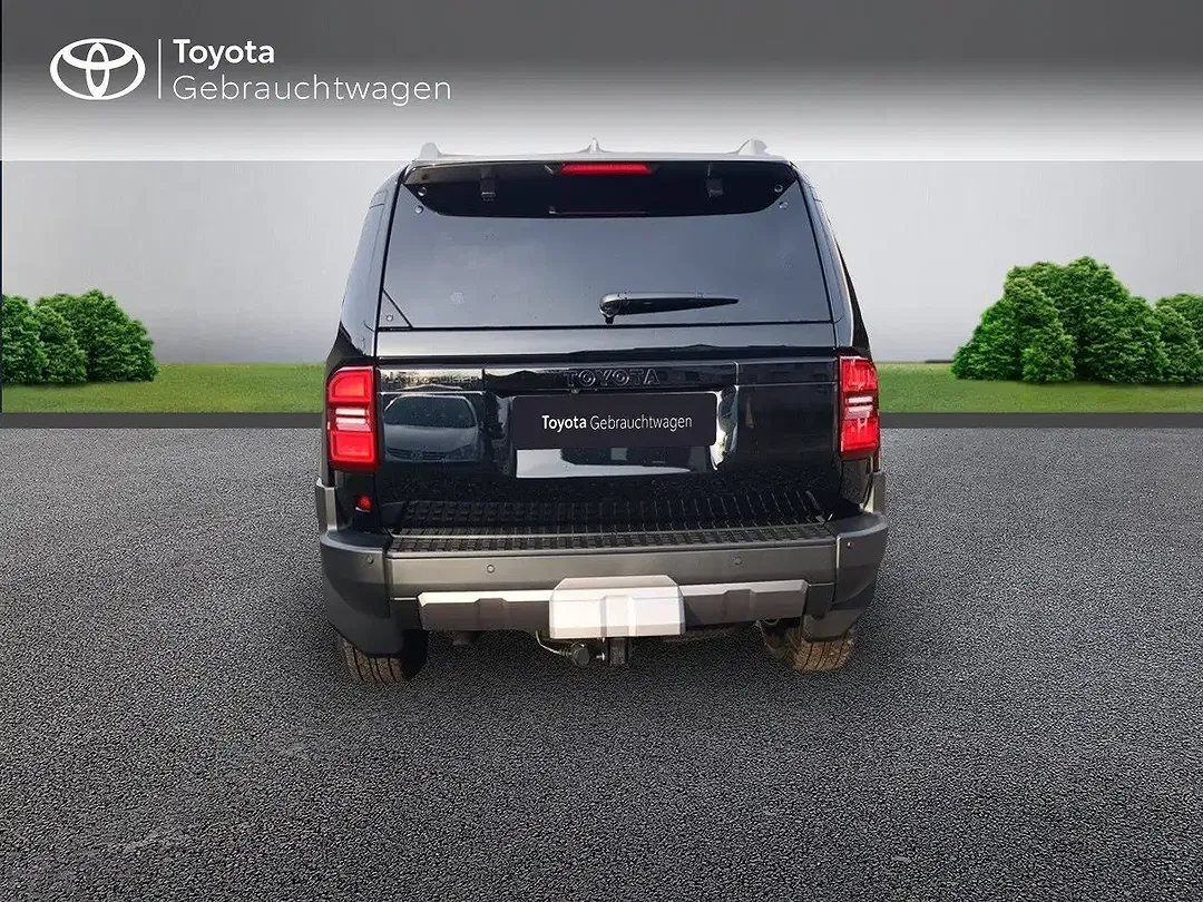 Toyota Land Cruiser 2.8 D-4D 4x4 Executive - Thumbnail 5