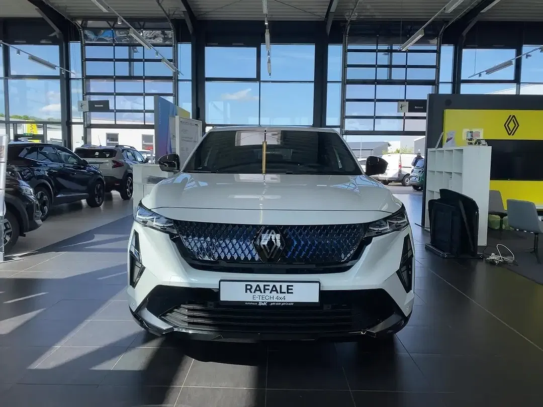 Renault Rafale Hybrid PHEV 4x4 - Thumbnail 6