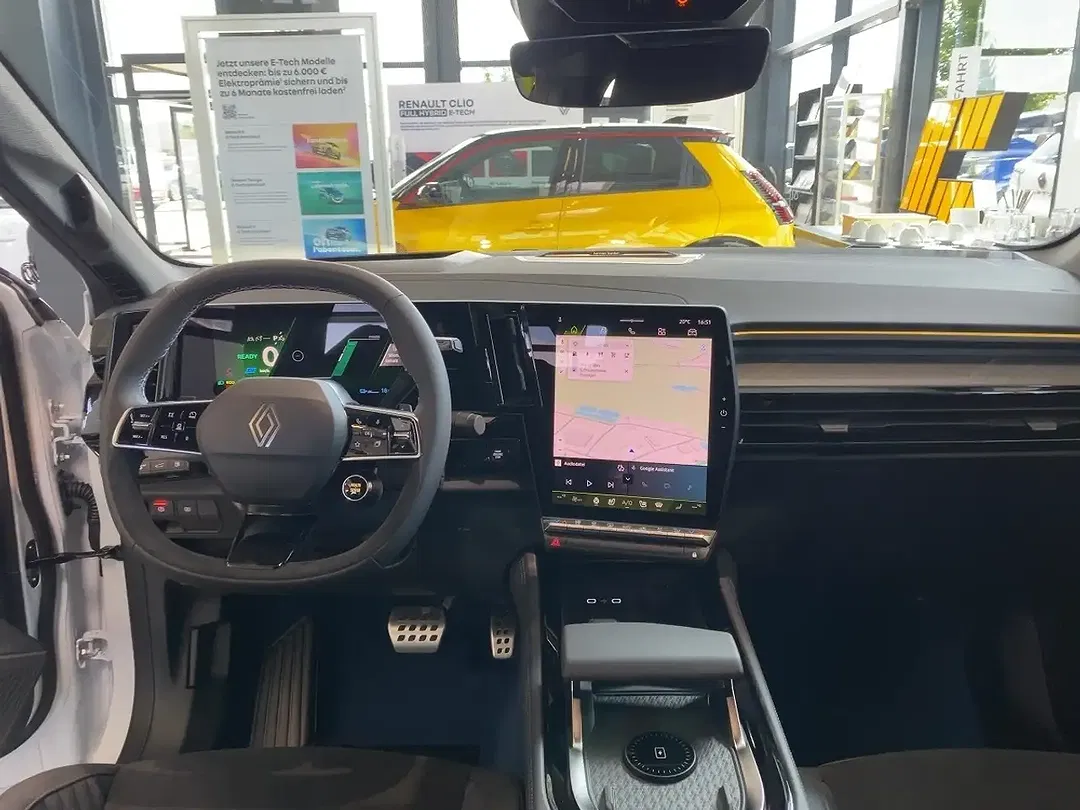Renault Rafale Hybrid PHEV 4x4 - Thumbnail 8
