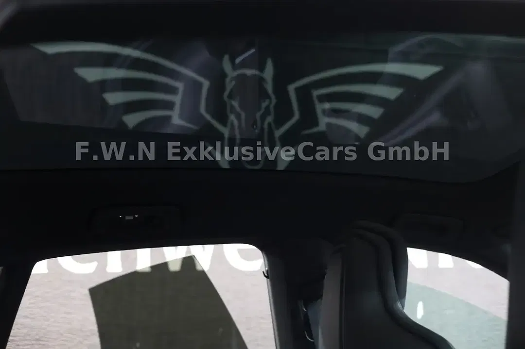Porsche Taycan 4 Cross Turismo - Thumbnail 10