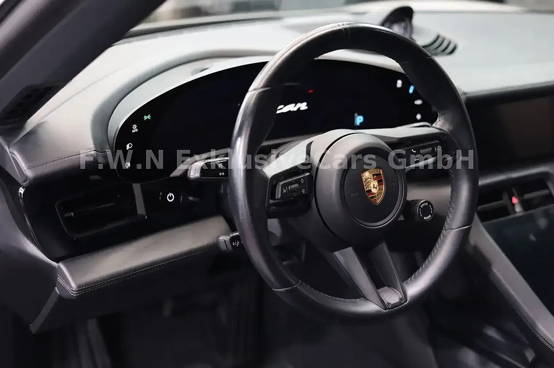 Porsche Taycan 4 Cross Turismo - Thumbnail 14