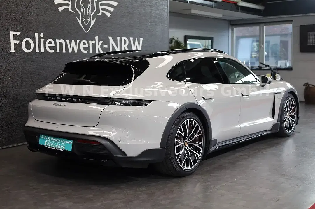 Porsche Taycan 4 Cross Turismo - Thumbnail 5