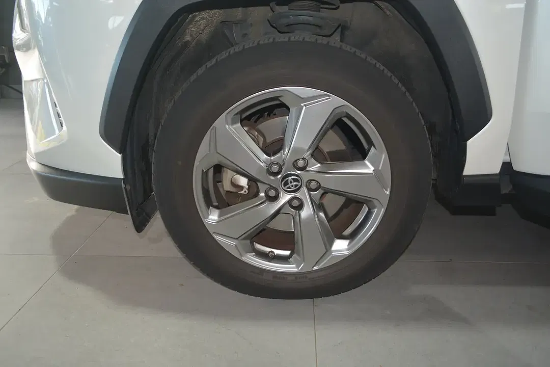 Toyota RAV 4 Plus - Thumbnail 6