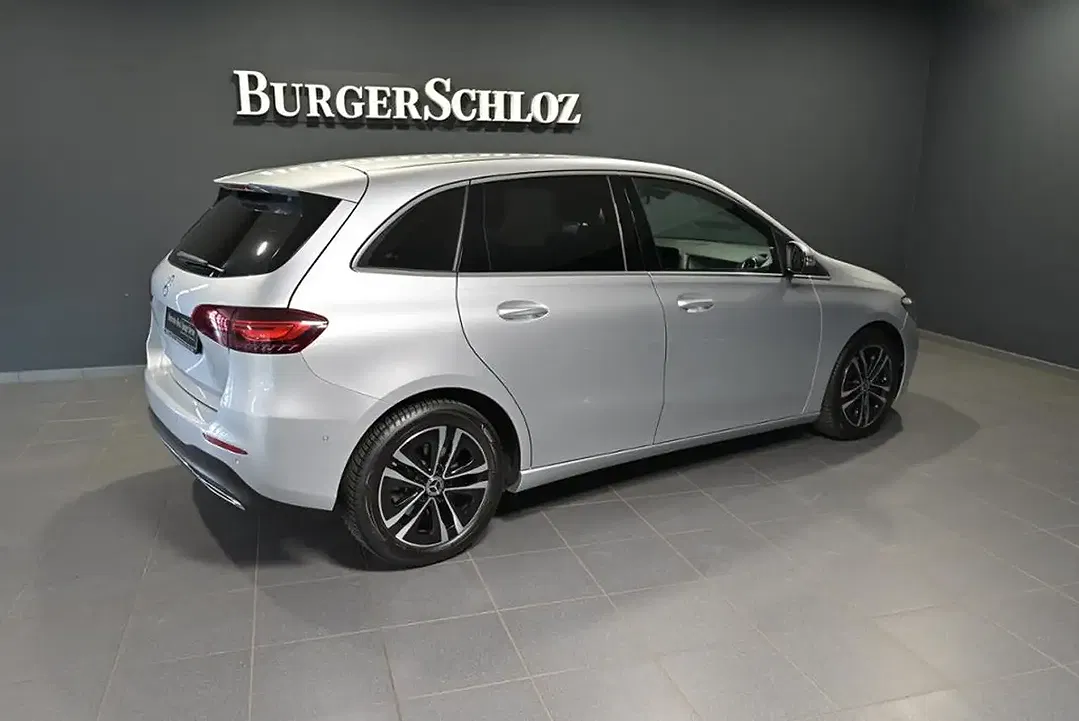 Mercedes-Benz B 200 MBUX - foto 2