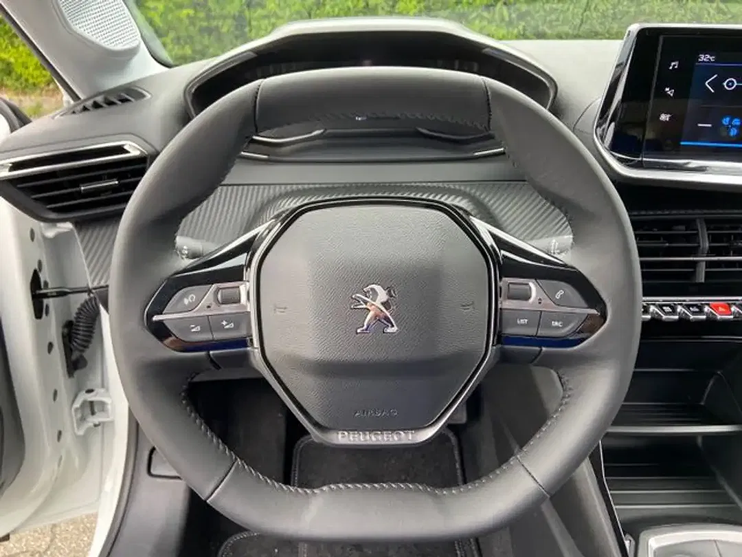 Peugeot 208 PureTech Active Pack - Thumbnail 13