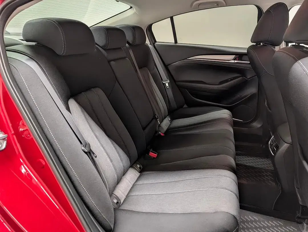 Mazda 6 - Thumbnail 11
