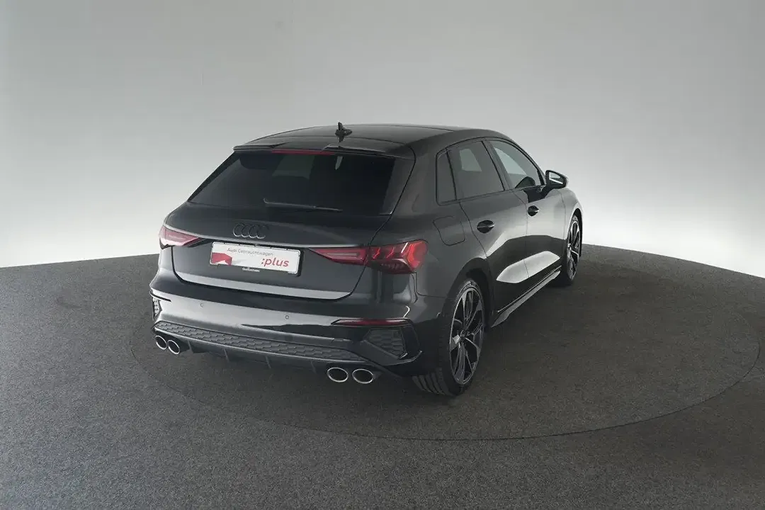 Audi S3 2.0 TFSI S tronic quattro - foto 2
