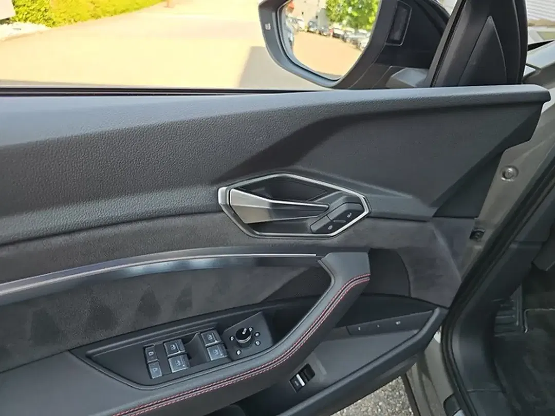 Audi Q8 e-tron 55 quattro Matrix LED S line - Thumbnail 20