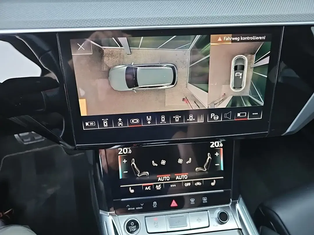 Audi Q8 e-tron 55 quattro Matrix LED S line - Thumbnail 22
