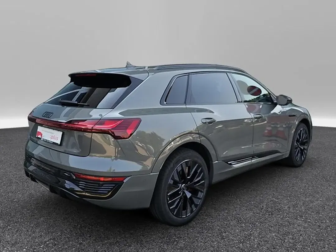 Audi Q8 e-tron 55 quattro Matrix LED S line - Thumbnail 4