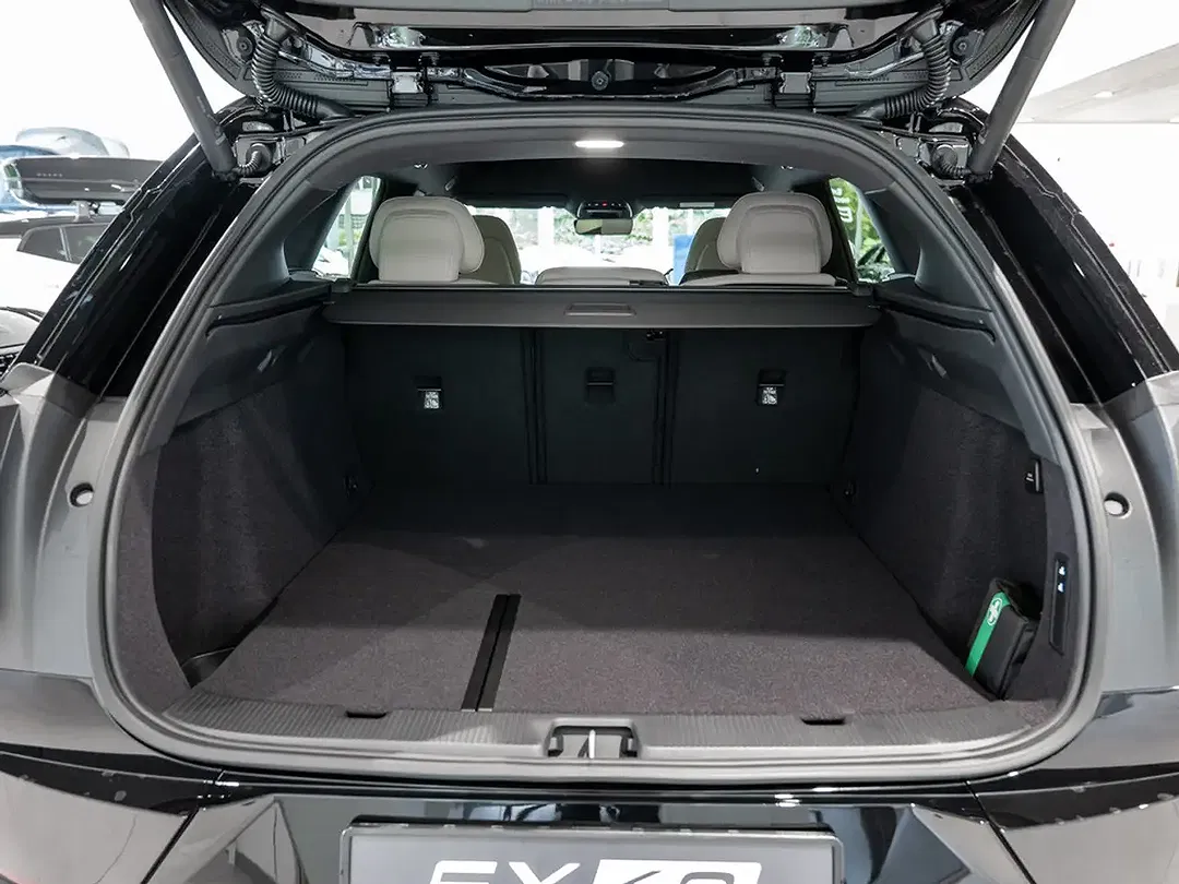 Volvo EX60 AWD Ultra - Thumbnail 8