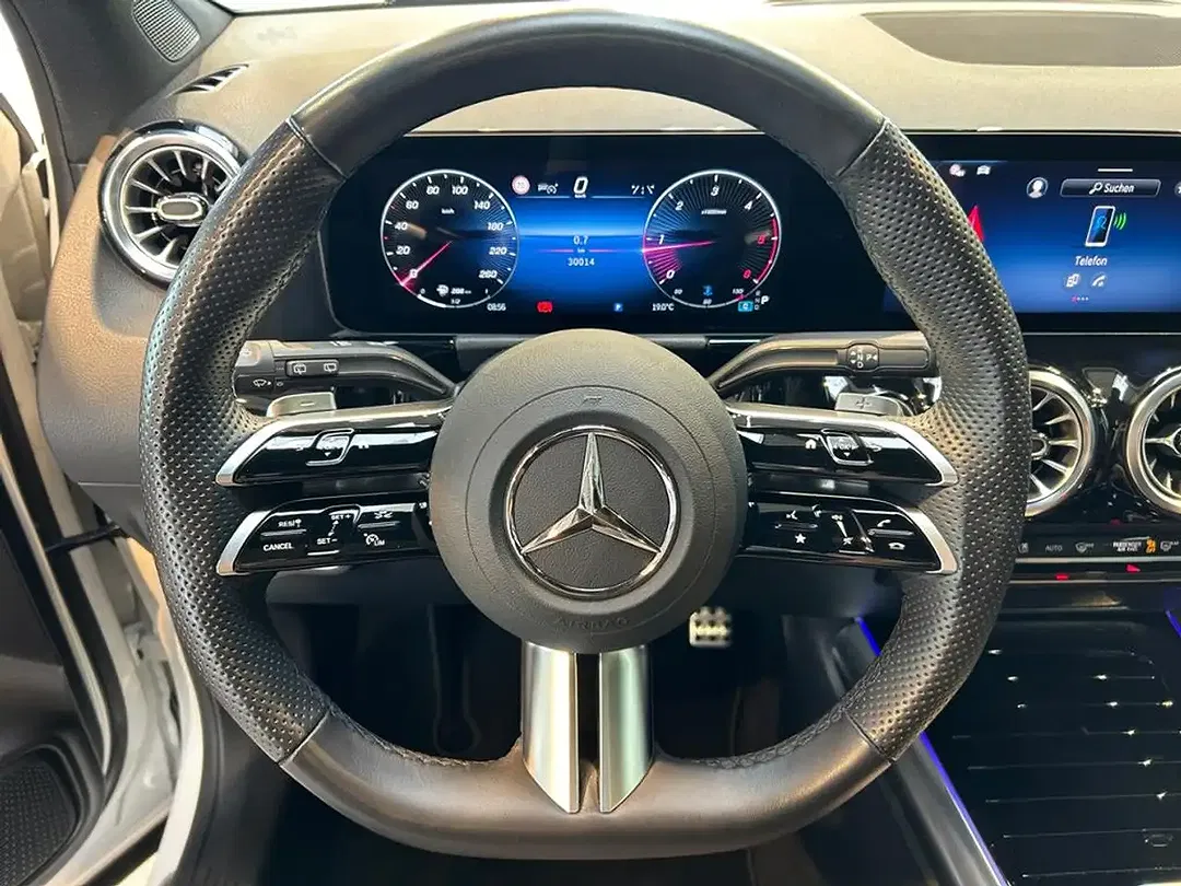 Mercedes-Benz GLA 220 4MATIC AMG MBUX Night - Thumbnail 13