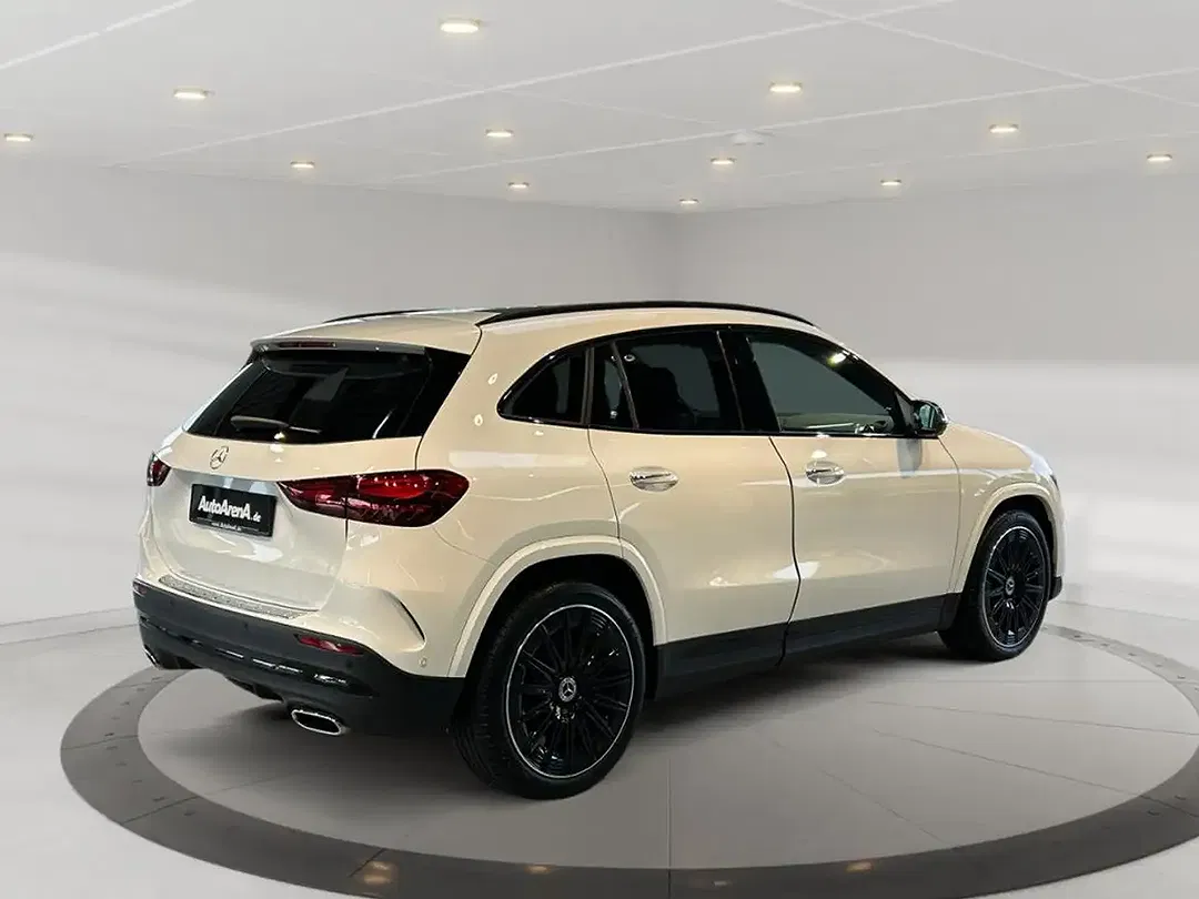 Mercedes-Benz GLA 220 4MATIC AMG MBUX Night - Thumbnail 2