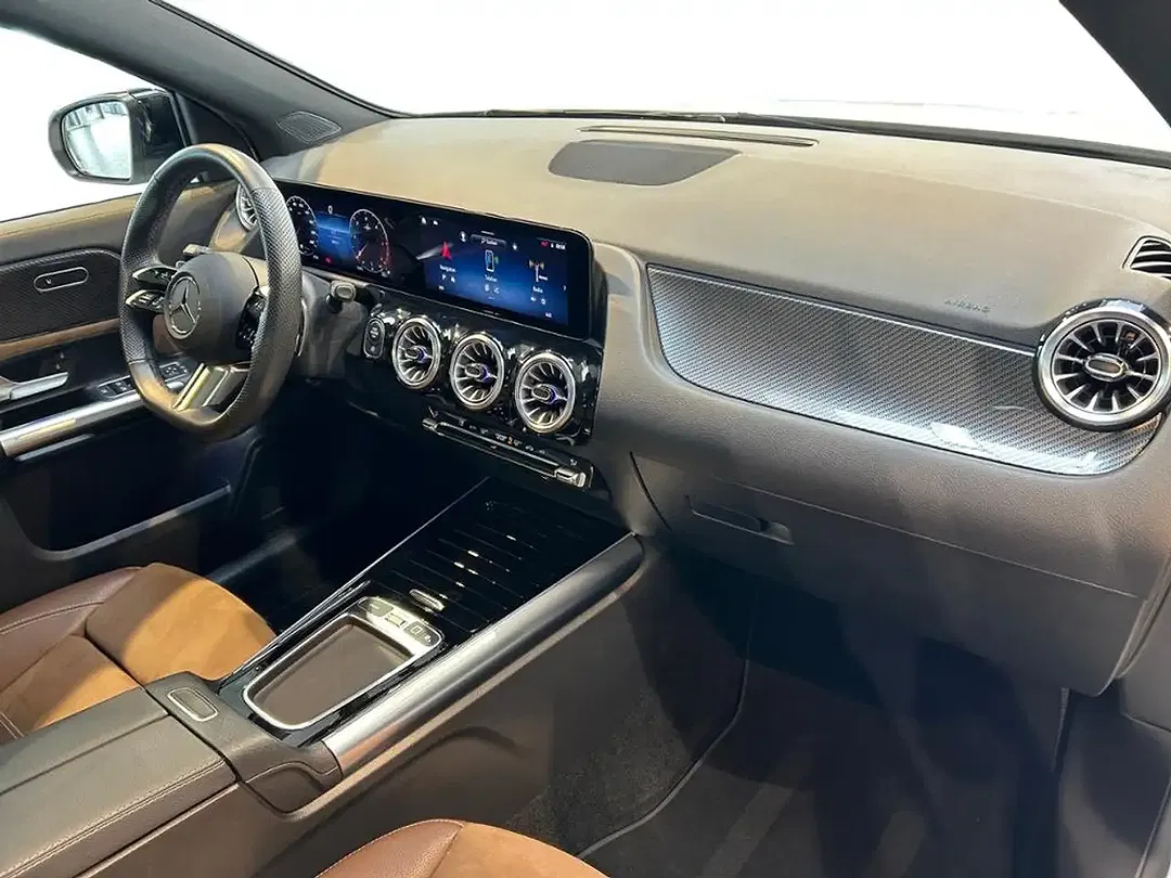Mercedes-Benz GLA 220 4MATIC AMG MBUX Night - Thumbnail 6