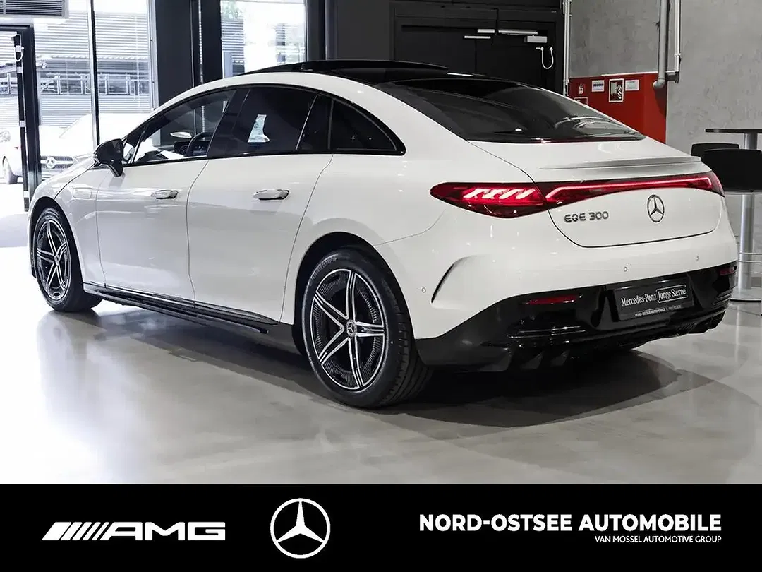 Mercedes-Benz EQE 300 AMG Edition Night - Thumbnail 4