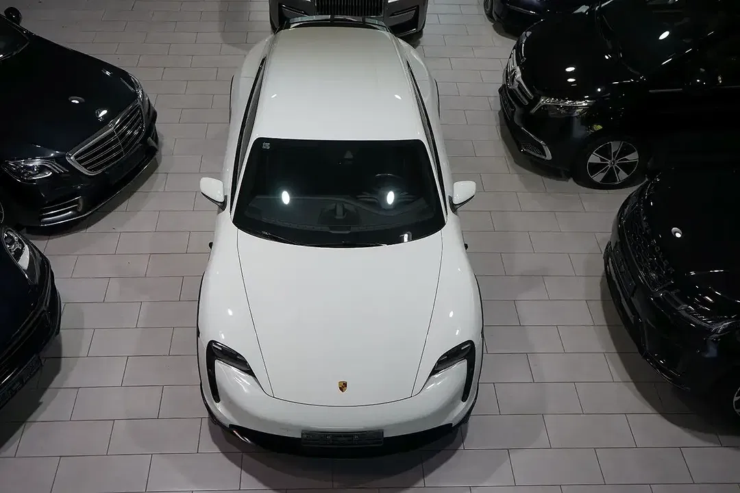 Porsche Taycan 4 Cross Turismo - foto 2