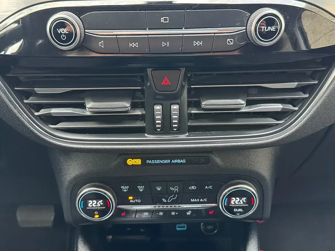 Ford Kuga PHEV Titanium - Thumbnail 12