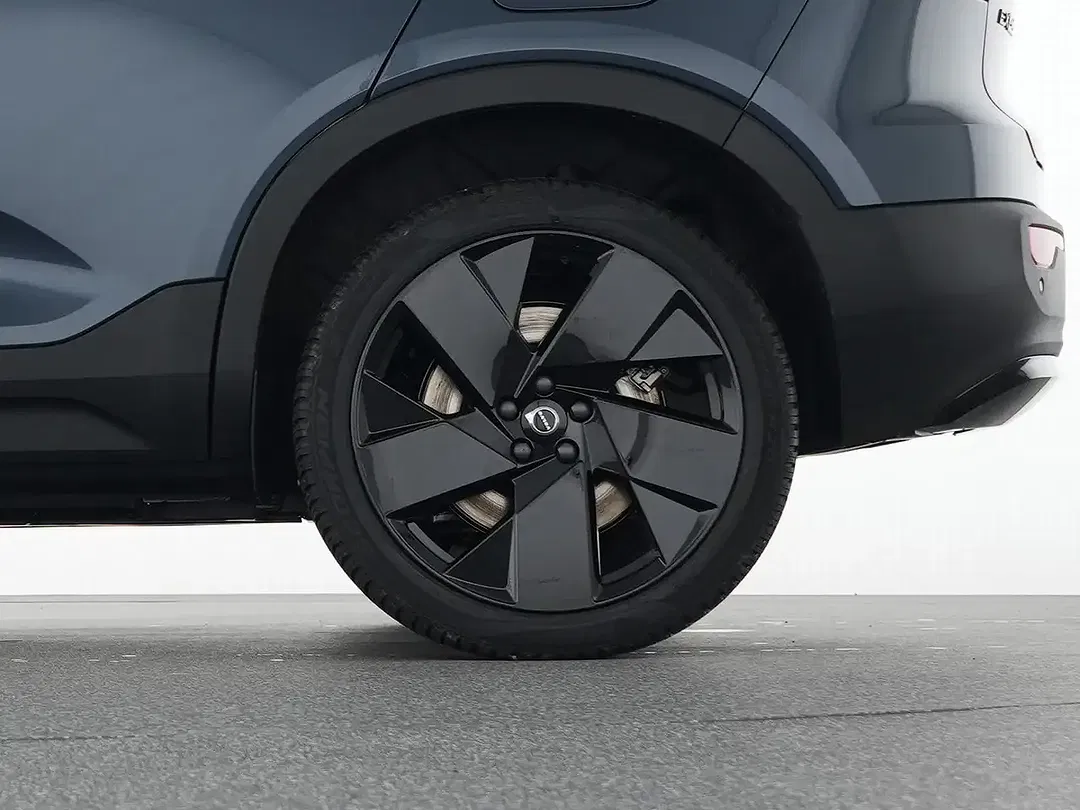 Volvo EX40 Plus - Thumbnail 21