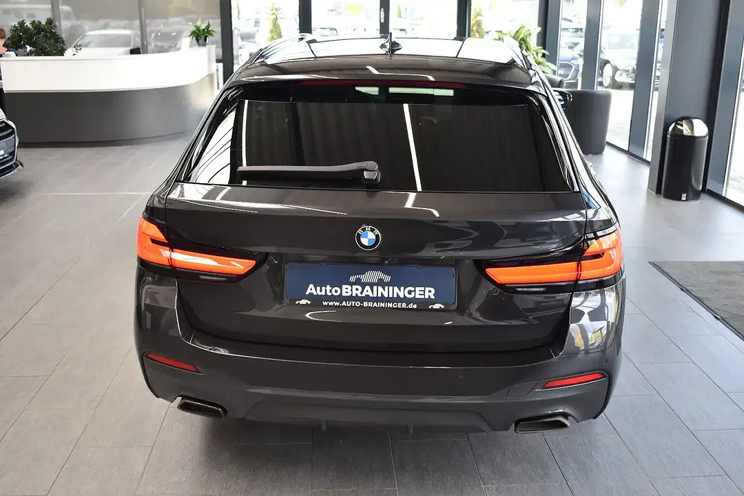 BMW 520 xDrive Touring M Sport - Thumbnail 6