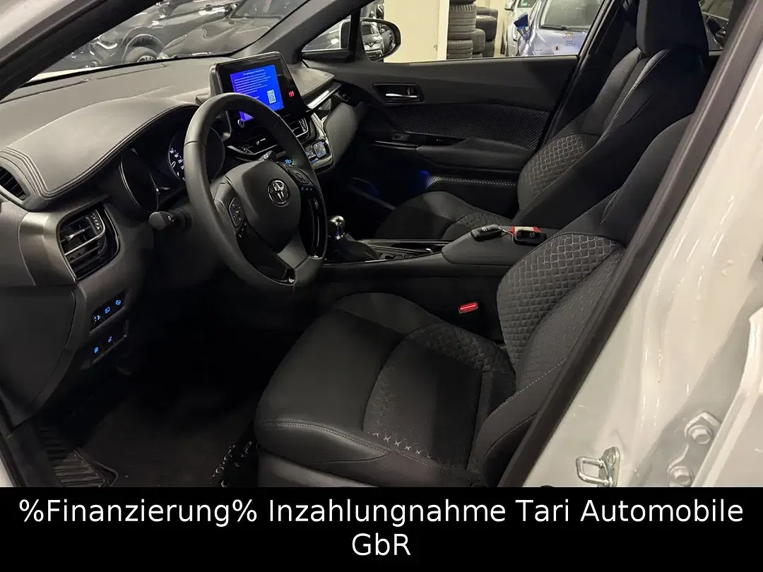 Toyota C-HR Hybrid Team Deutschland - Thumbnail 5