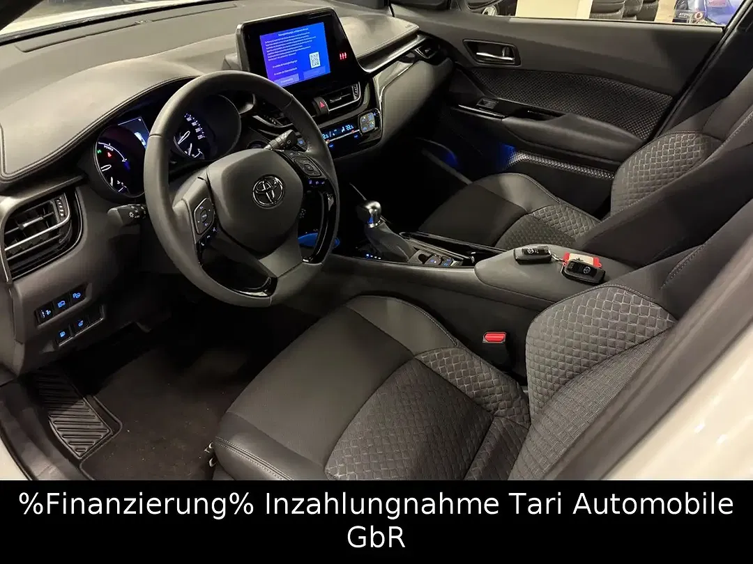 Toyota C-HR Hybrid Team Deutschland - Thumbnail 7