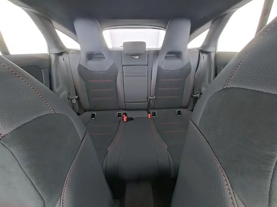 Mercedes-Benz CLA 180 AMG Line - Thumbnail 7