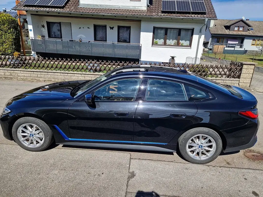 BMW i4 eDrive - Thumbnail 4