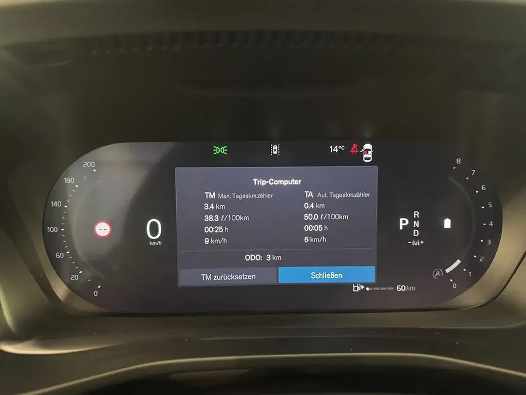 Volvo XC40 B4 Plus Black Edition - Thumbnail 10