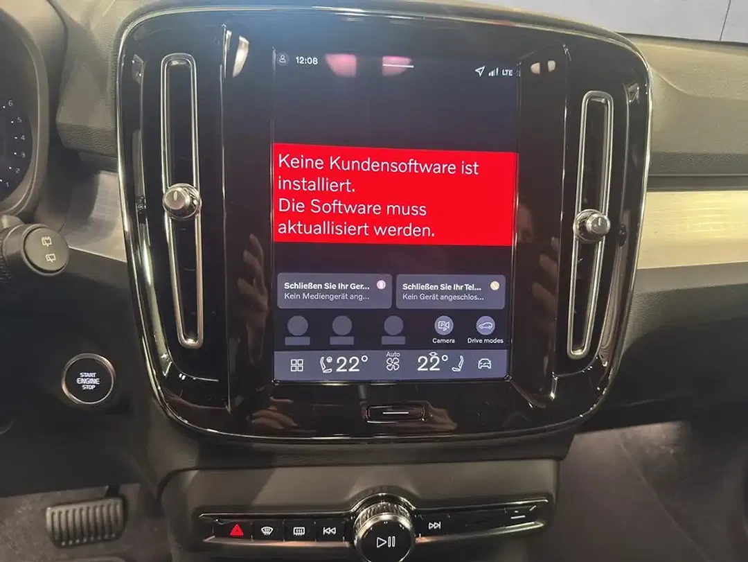 Volvo XC40 B4 Plus Black Edition - Thumbnail 13