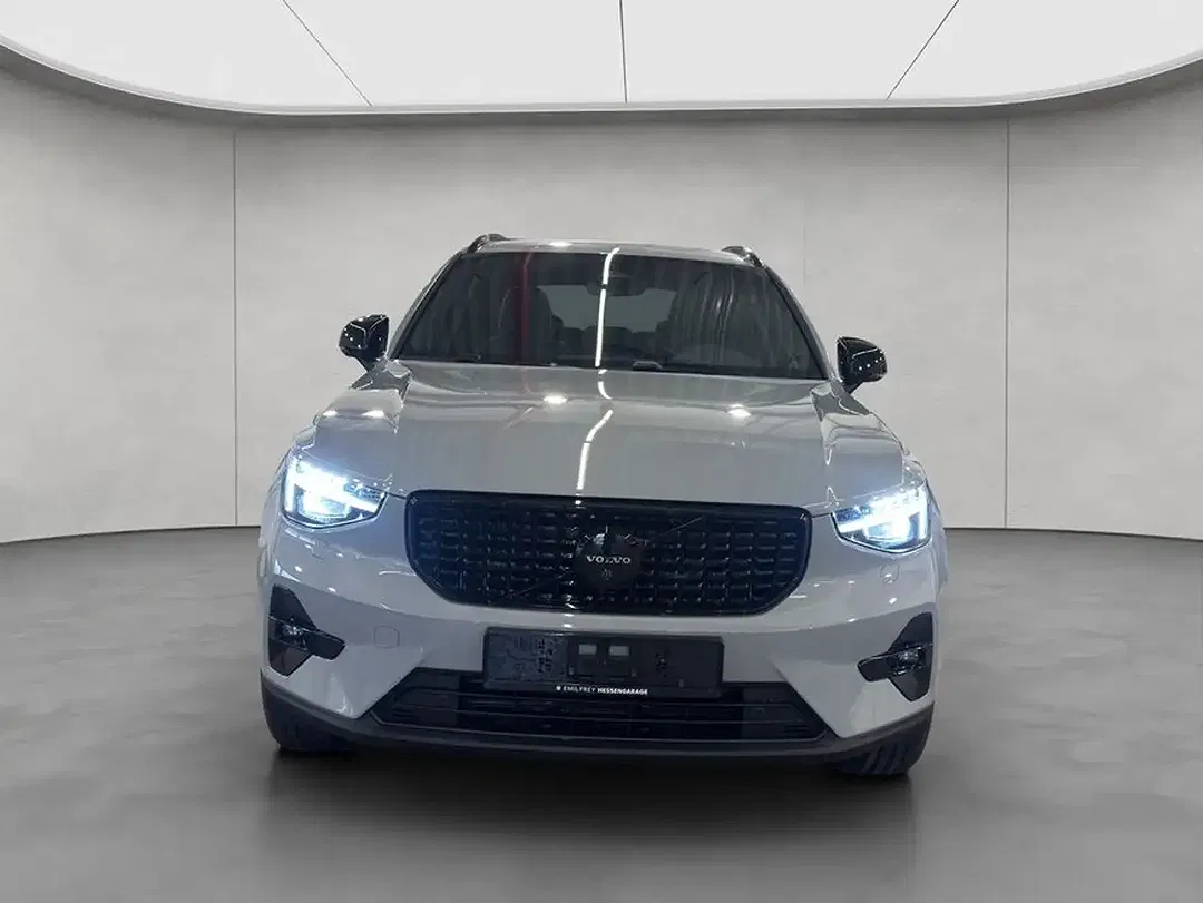 Volvo XC40 B4 Plus Black Edition - Thumbnail 7
