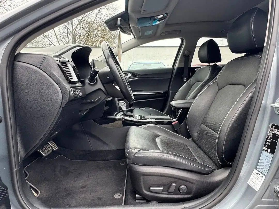 Kia XCeed PHEV Hybrid Platinum - Thumbnail 14