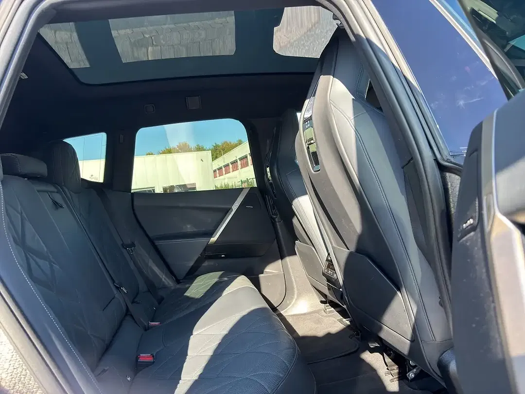 BMW iX xDrive - foto 15