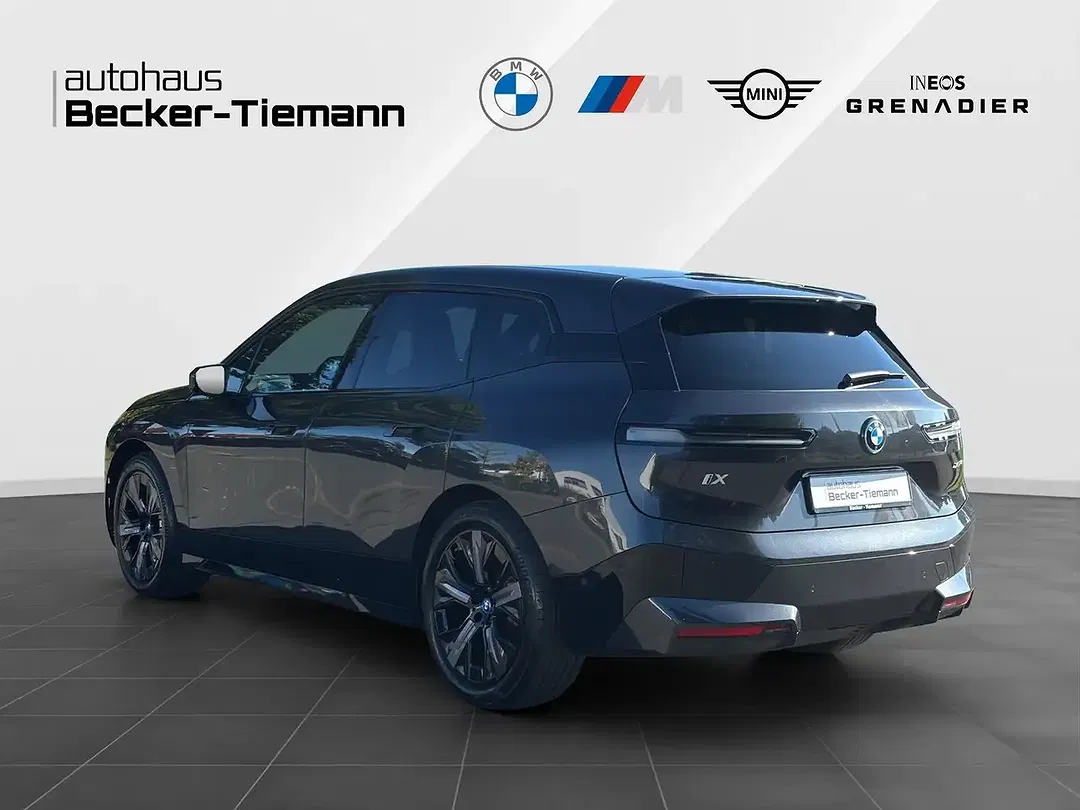 BMW iX xDrive - Thumbnail 4
