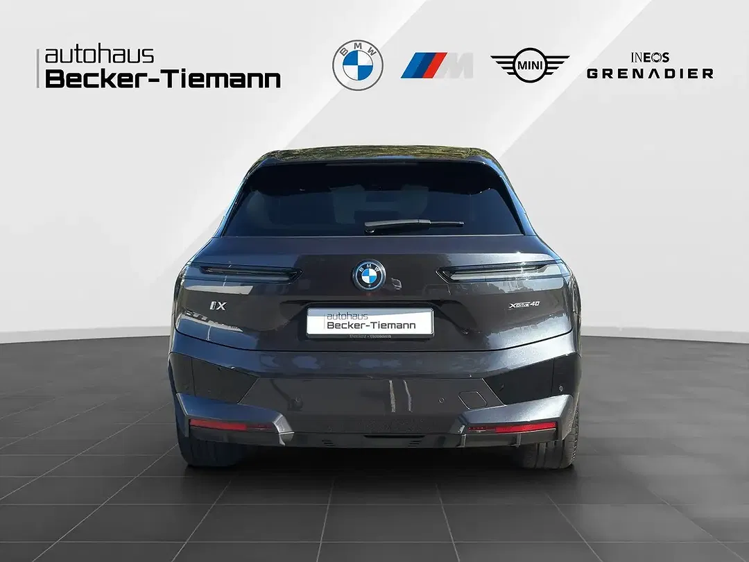 BMW iX xDrive - Thumbnail 5