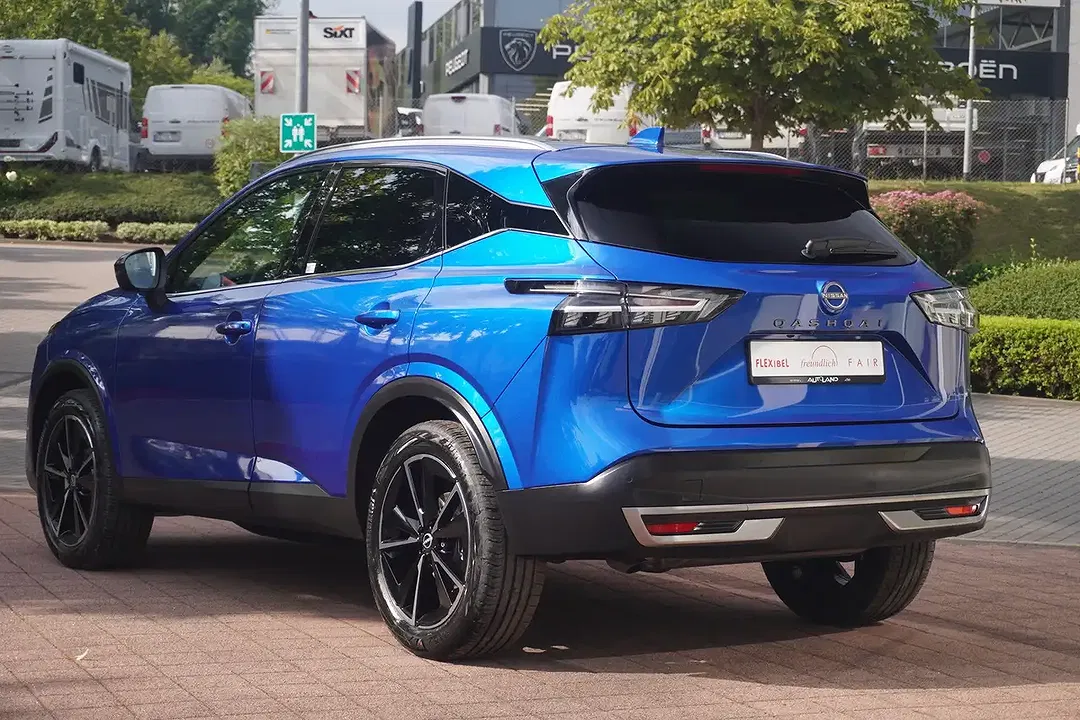 Nissan Qashqai 1.3 DIG-T AUT Tekna - Thumbnail 1