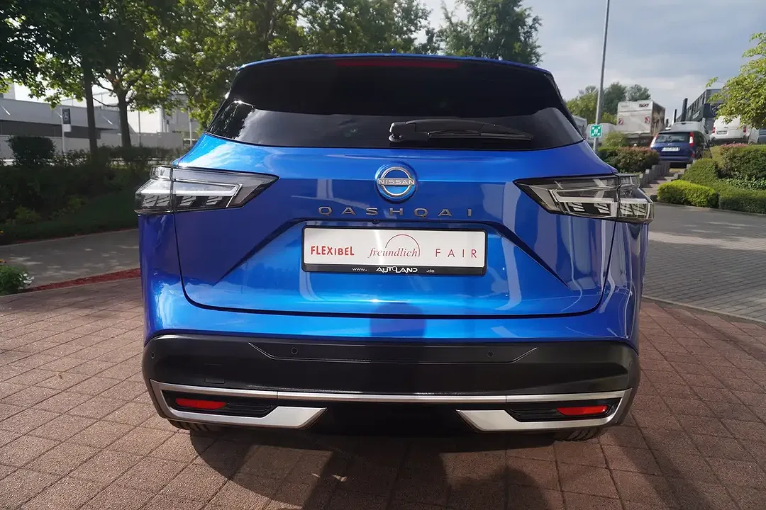 Nissan Qashqai 1.3 DIG-T AUT Tekna - Thumbnail 2