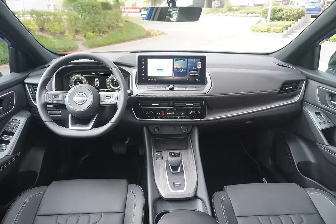 Nissan Qashqai 1.3 DIG-T AUT Tekna - Thumbnail 6