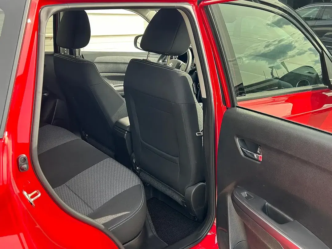 Suzuki Vitara MHEV 1.4 4x4 GL+ Comfort - Thumbnail 14