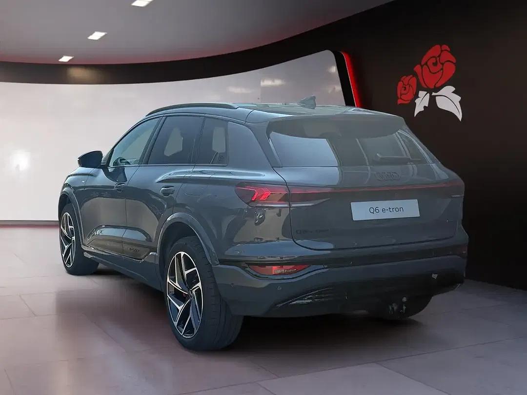 Audi Q6 e-tron quattro S line - Thumbnail 3