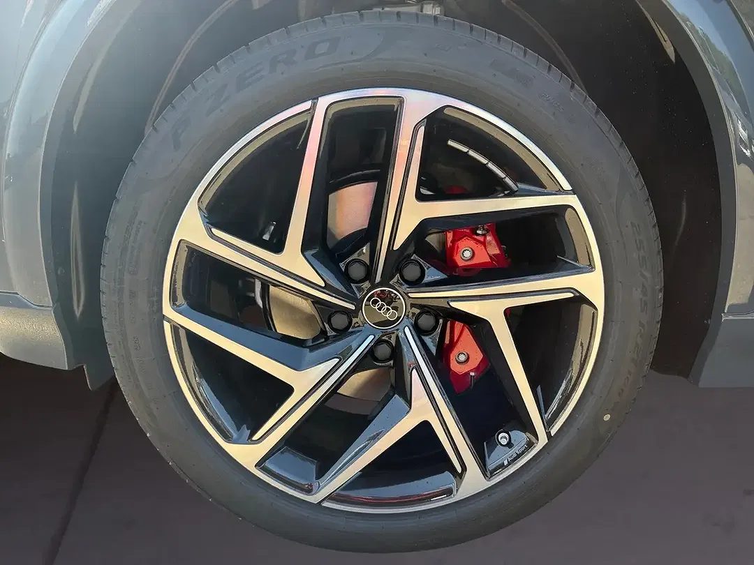 Audi Q6 e-tron quattro S line - Thumbnail 6