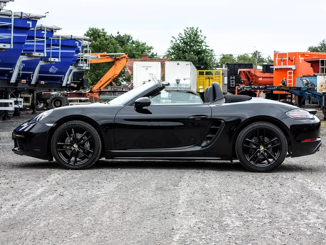 Porsche 718 PDK PCCB Cabriolet - Thumbnail 8