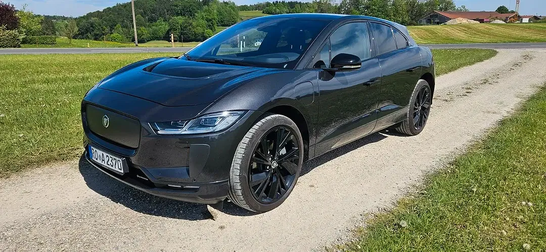 Jaguar I-Pace R-Dynamic HSE Edition - Thumbnail 3