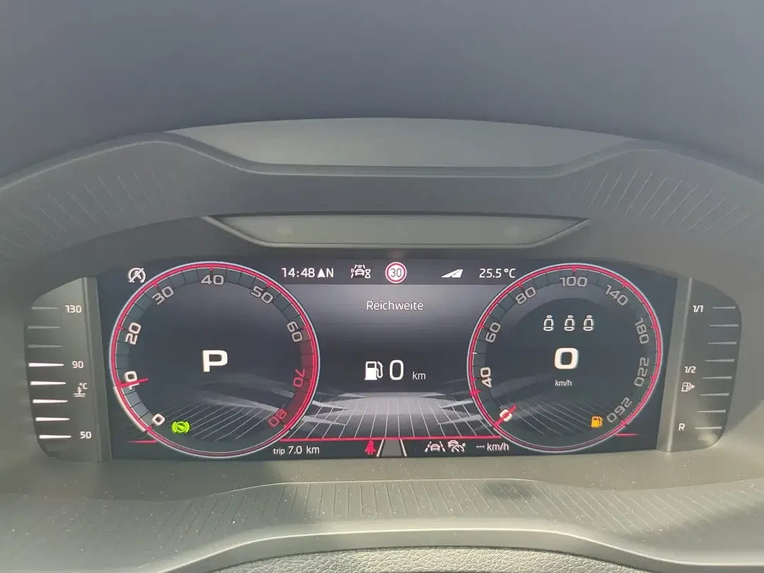 Skoda Karoq 1.5 TSI DSG Sportline - Thumbnail 13