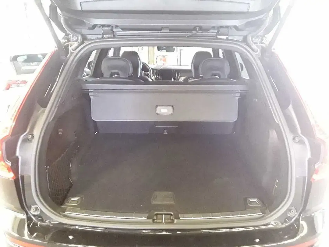 Volvo XC60 B5 - Thumbnail 12
