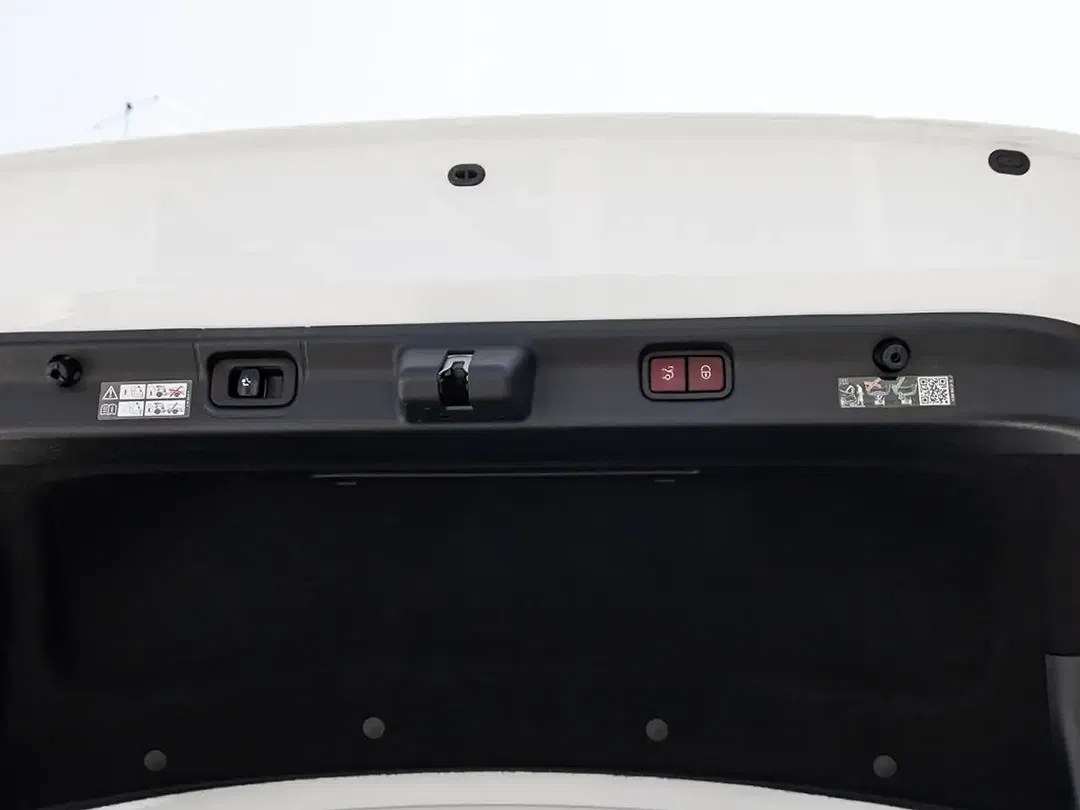 Mercedes-Benz EQE 300 EQ - Thumbnail 6